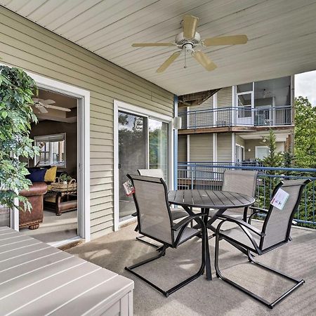 Waterfront Lake Ozark Condo With Deck And Pools Exteriör bild