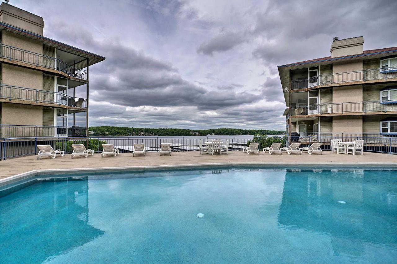 Waterfront Lake Ozark Condo With Deck And Pools Exteriör bild