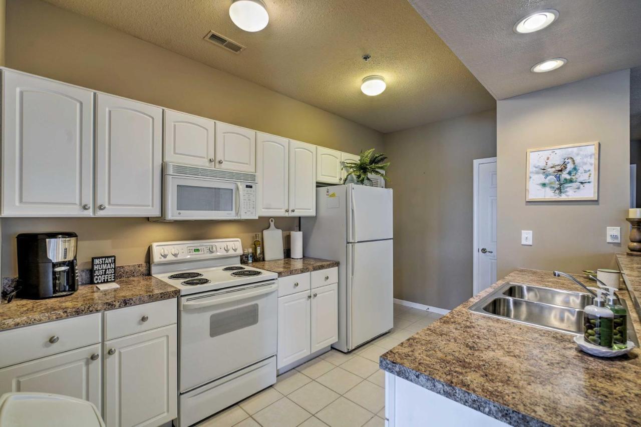 Waterfront Lake Ozark Condo With Deck And Pools Exteriör bild
